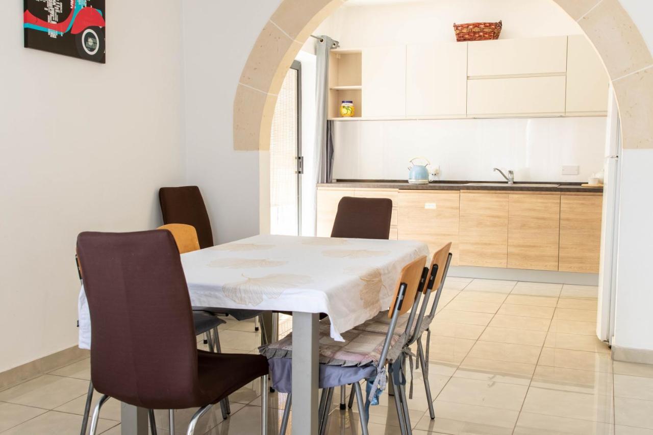 Spacious 3-Bedroom Apartment 30 Seconds From Sea Marsaskala Exterior foto